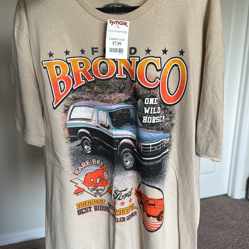 NWT - Ford Bronco Beige Graphic Tee - Unisex (Men’s Size L)